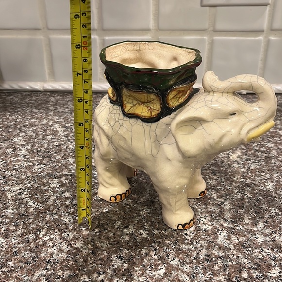 Vintage elephant planter - Picture 2 of 9